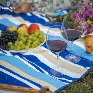 Home office on the balcony and picnic anytime, in the residential park