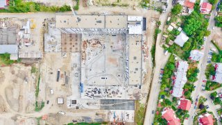 Salutari de la parterul blocului C2